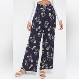 NWT UO Diane Paperbag Wide Leg Pant